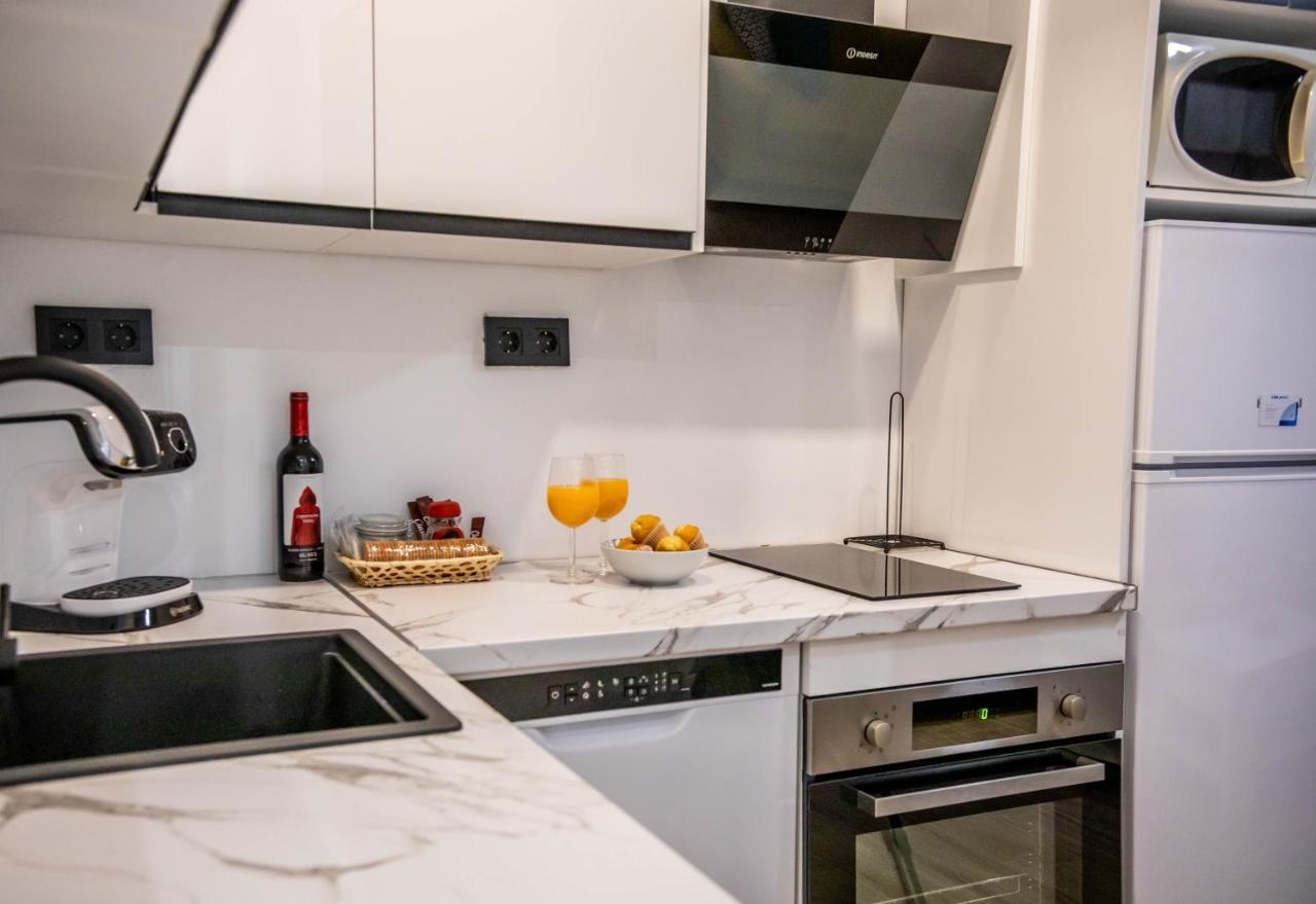Tuguest Avenida Madrid Apartment Granada Luaran gambar