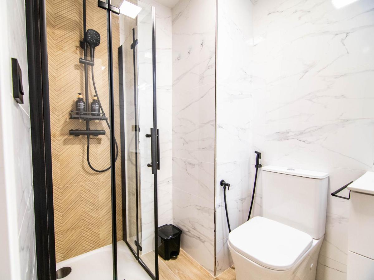 Tuguest Avenida Madrid Apartment Granada Luaran gambar